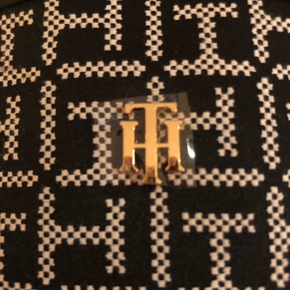 New crossbody bag Tommy Hilfiger - Picture 6 of 9